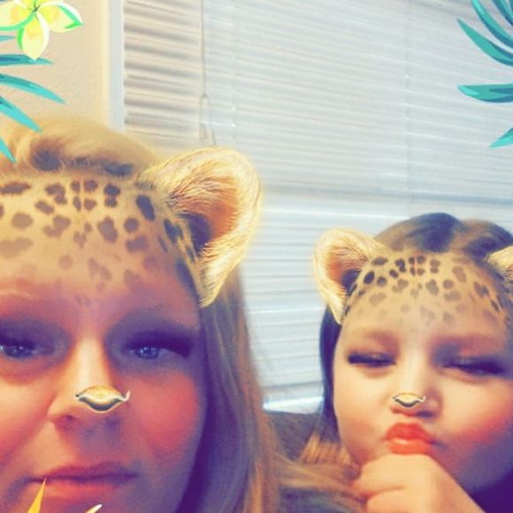 Meet your Posher, Amanda - Picture 1 of 1